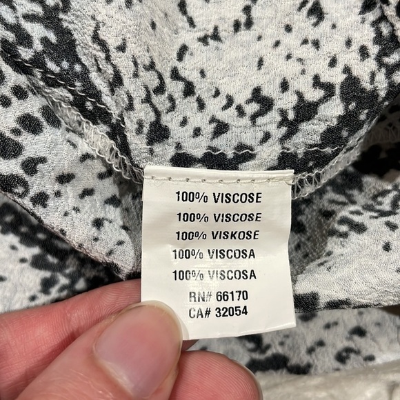 Bl^nk London Anthropologie White Black Python Snake Blouse - Picture 10 of 10